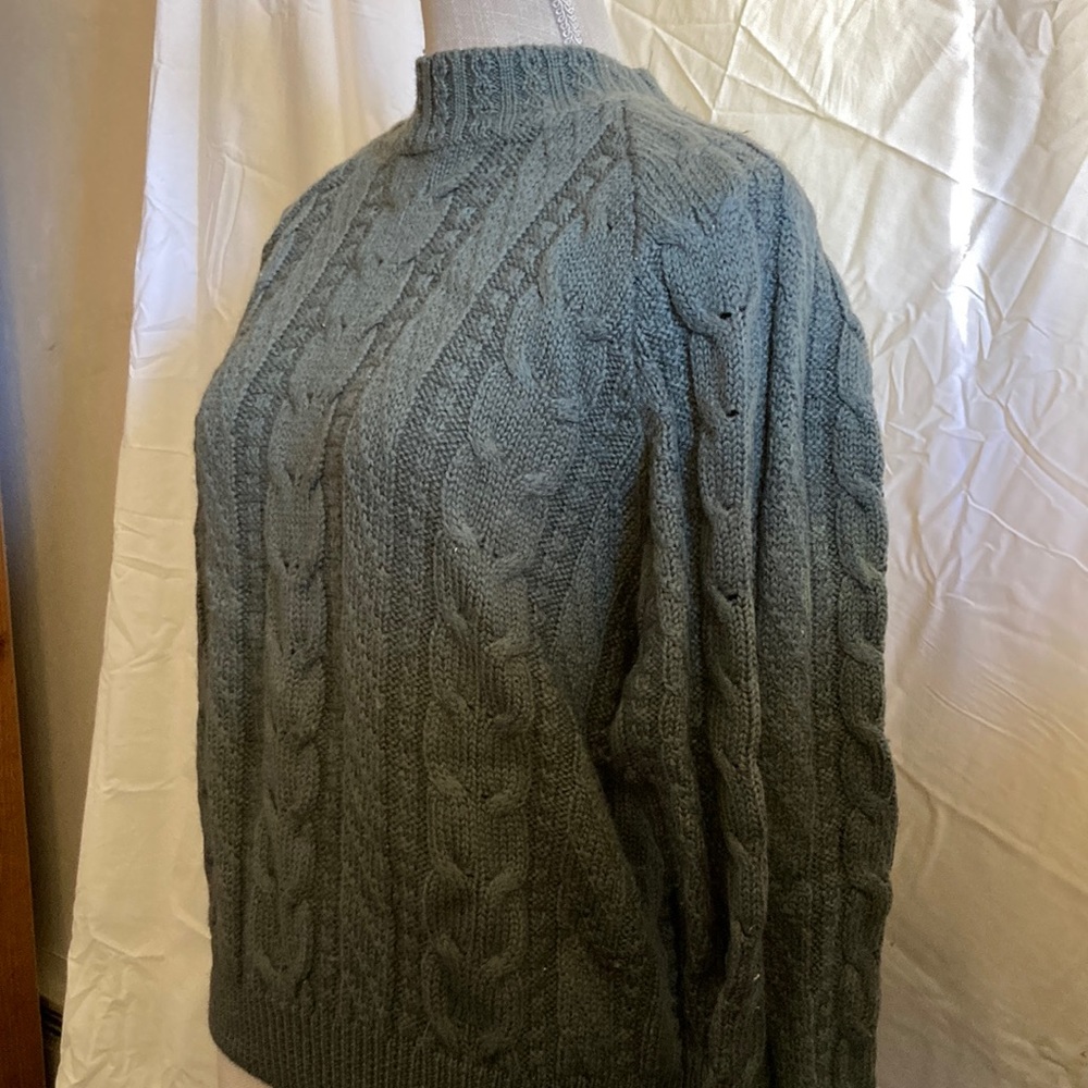 GREEN HENRI BENDEL SWETAER EXCLUSIVE PATTERNS
